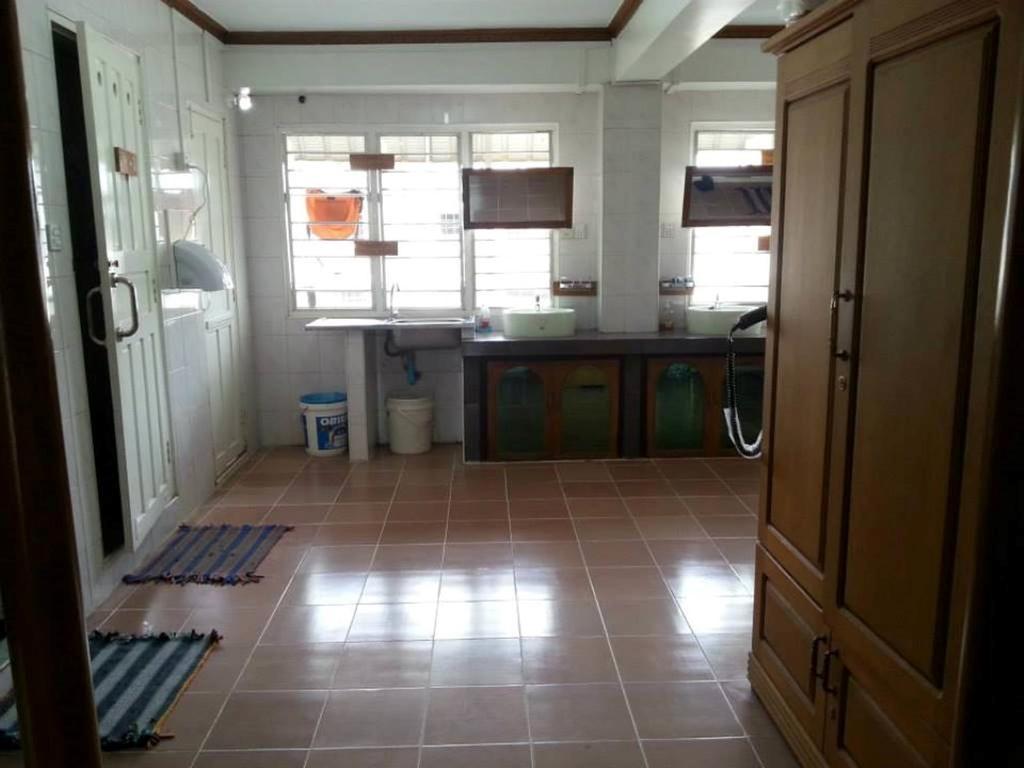 Chan Myae Guesthouse Yangon Phòng bức ảnh