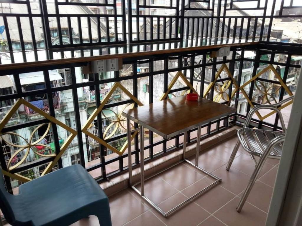 Chan Myae Guesthouse Yangon Ngoại thất bức ảnh