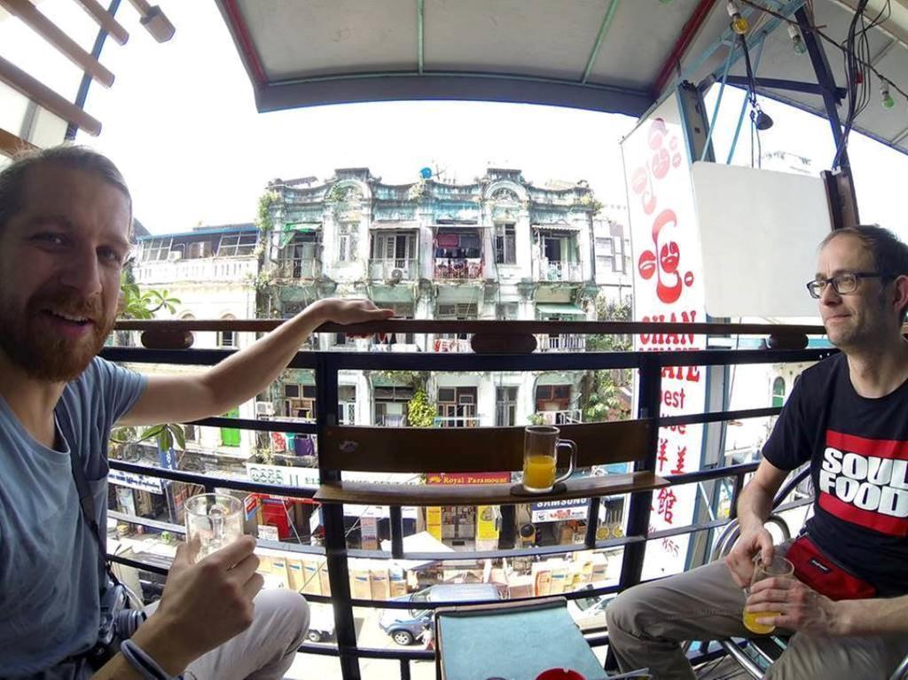Chan Myae Guesthouse Yangon Ngoại thất bức ảnh