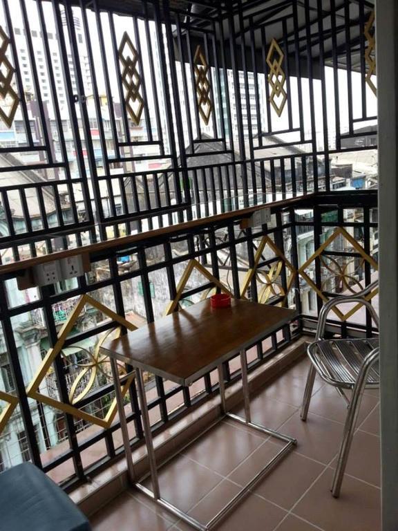 Chan Myae Guesthouse Yangon Ngoại thất bức ảnh