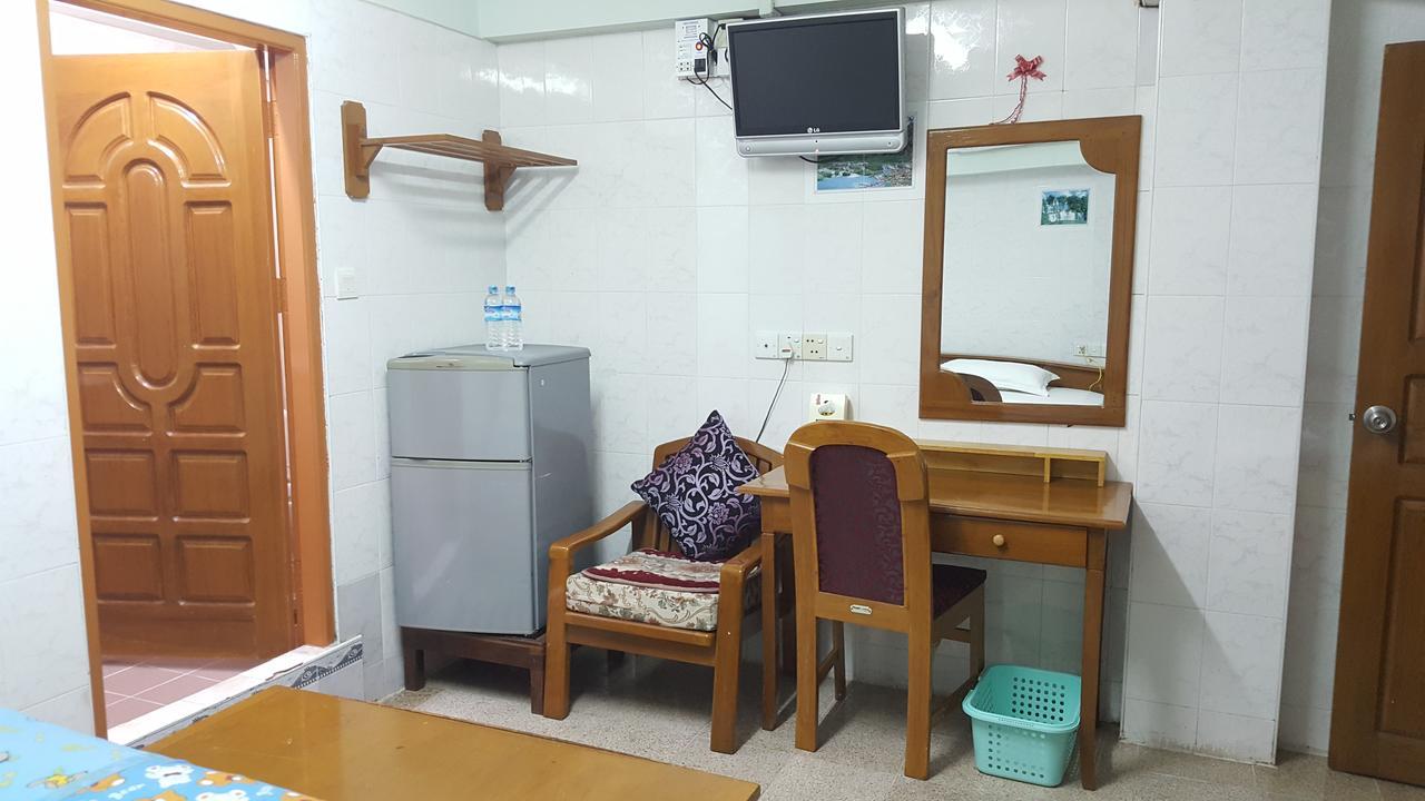 Chan Myae Guesthouse Yangon Ngoại thất bức ảnh