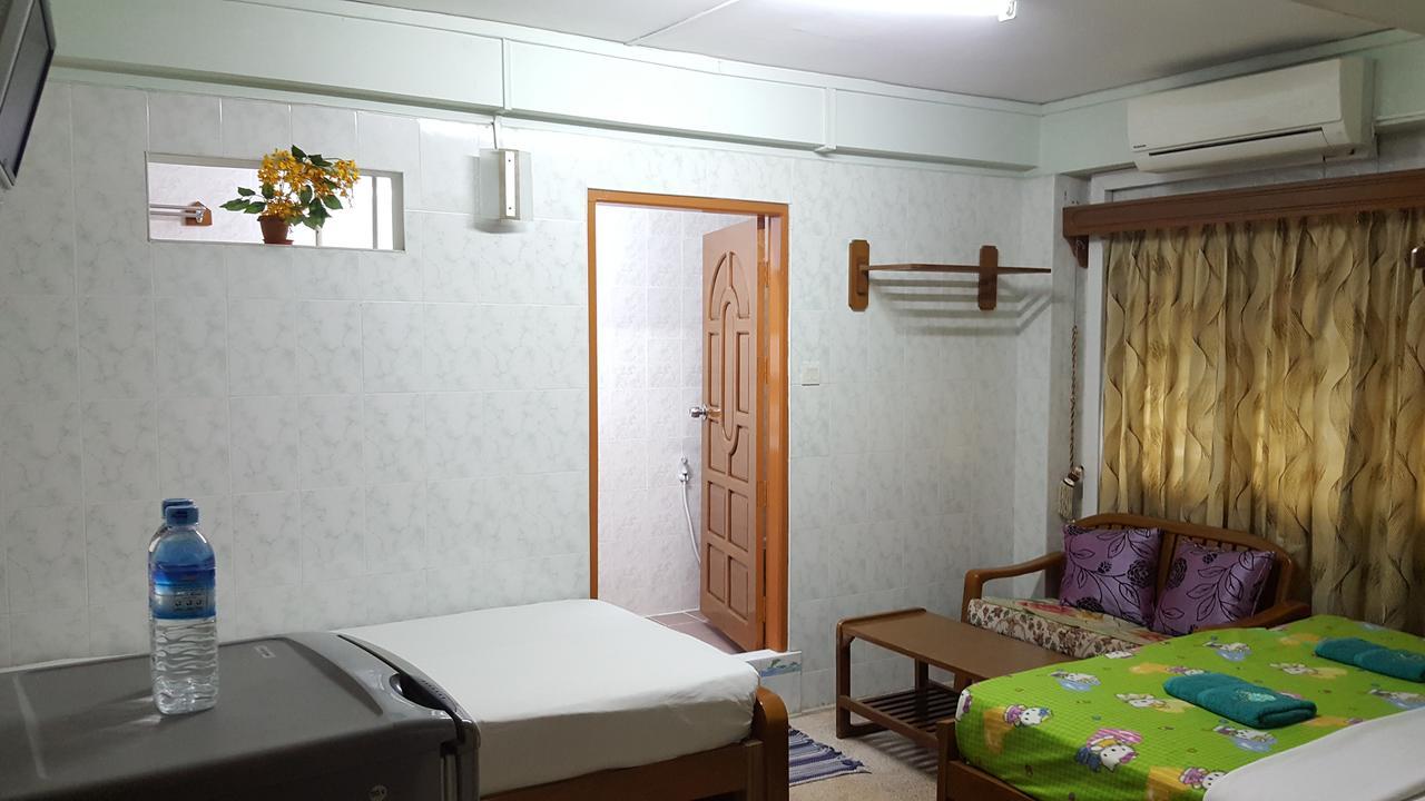 Chan Myae Guesthouse Yangon Ngoại thất bức ảnh