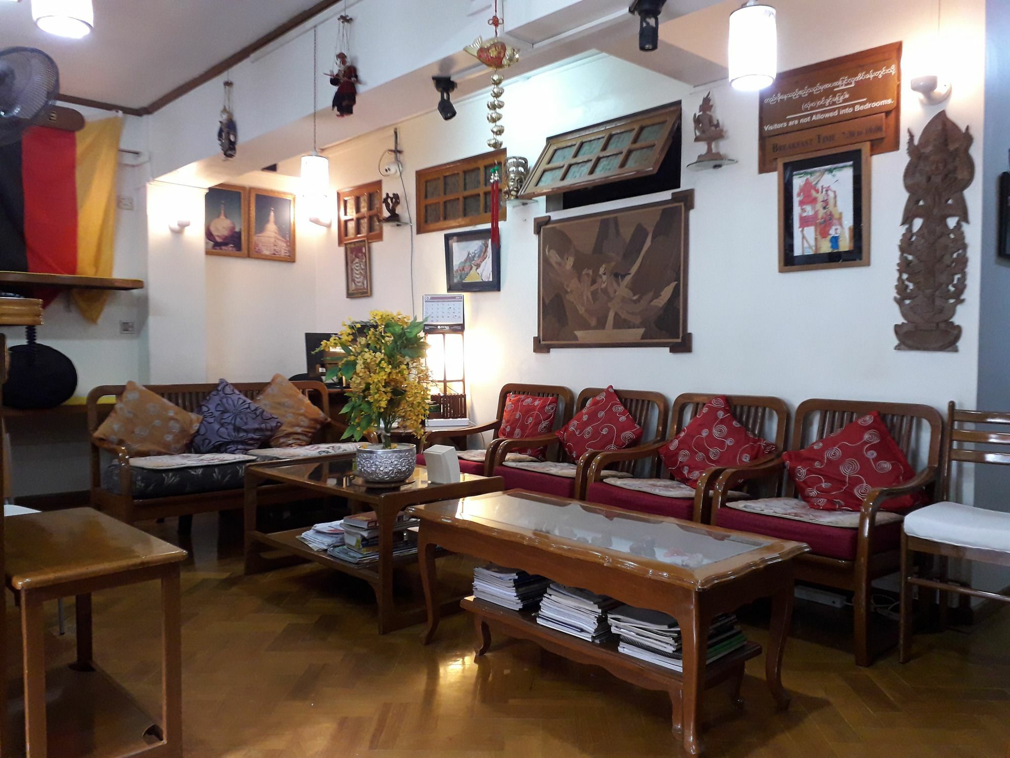 Chan Myae Guesthouse Yangon Ngoại thất bức ảnh