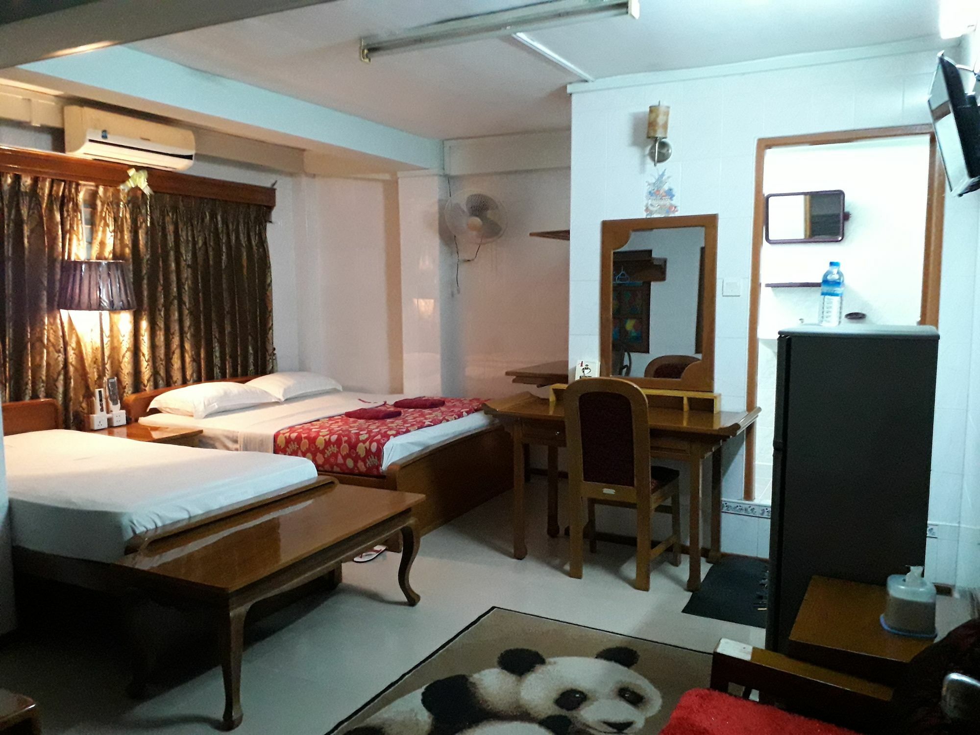 Chan Myae Guesthouse Yangon Ngoại thất bức ảnh